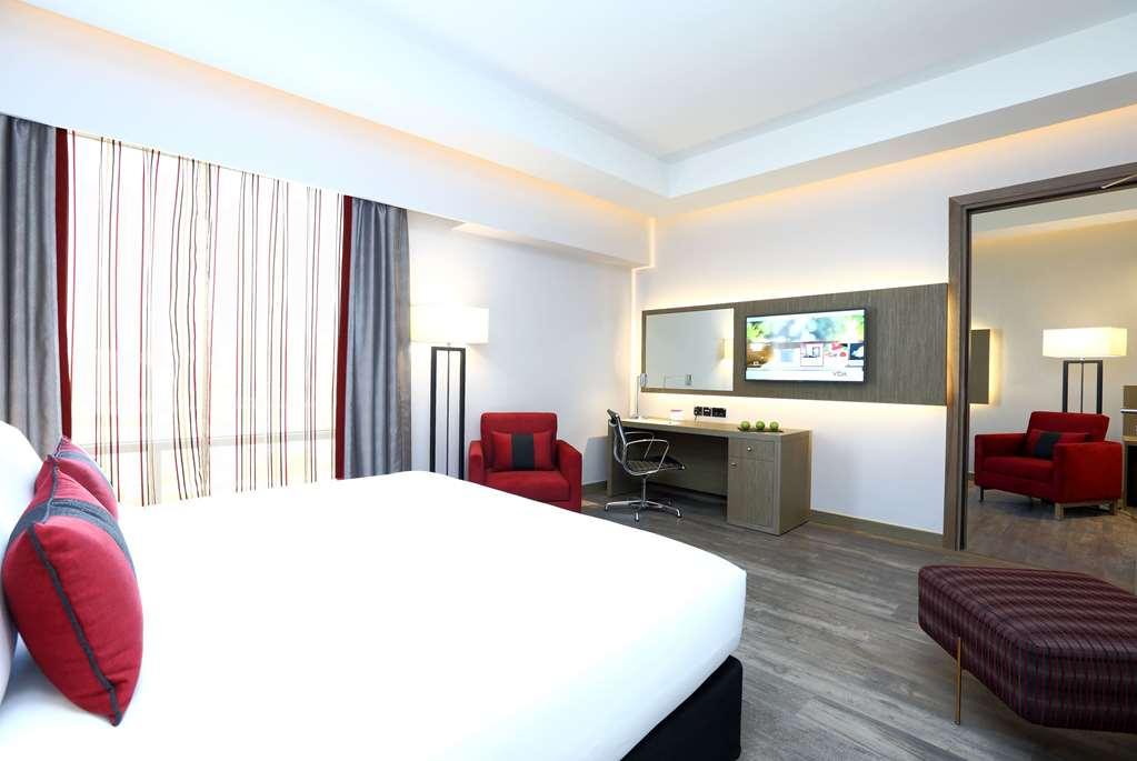 Hotel Ramada Encore By Wyndham Muscat Al-Ghubra Habitación foto